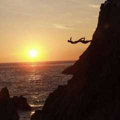 Cliff divers